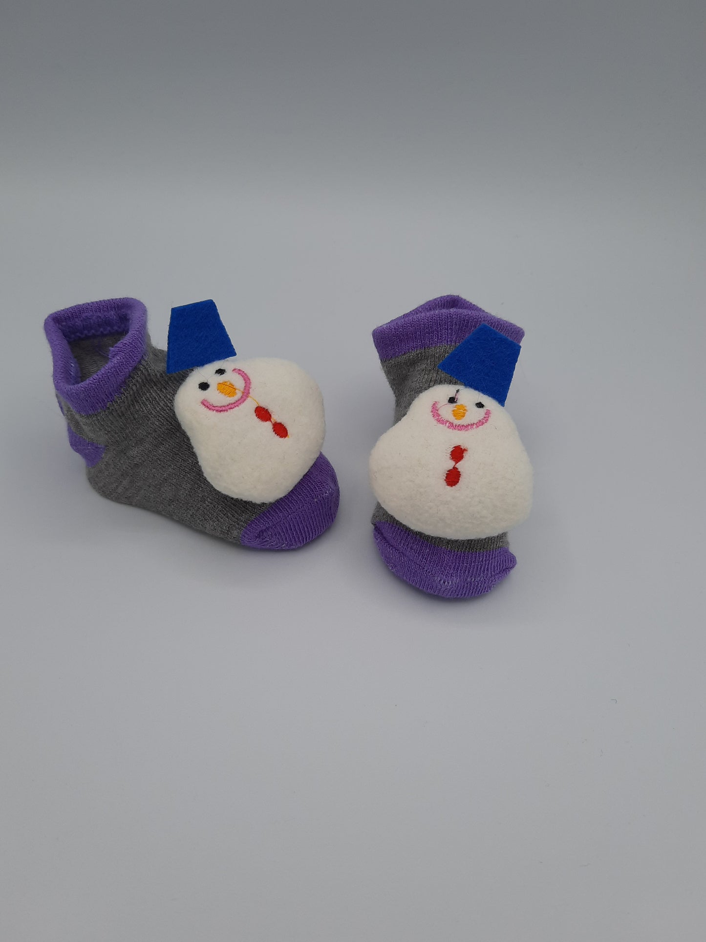 Chaussettes pour nouveau-né en peluche, antidérapantes, en coton, avec poupée de dessin animé, à la mode pour tout-petits filles et garçons, bottines douces et mignonnes, vêtements pour bébé