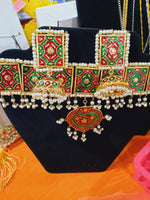 Meena jewelry set for Wedding party in golden base and meena color