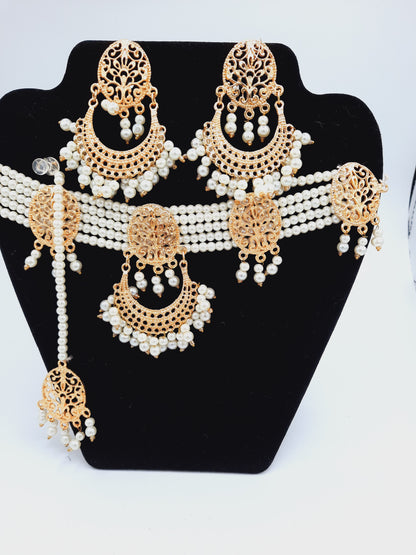 White guluband choker with earrings and teeka - NATASHAHS