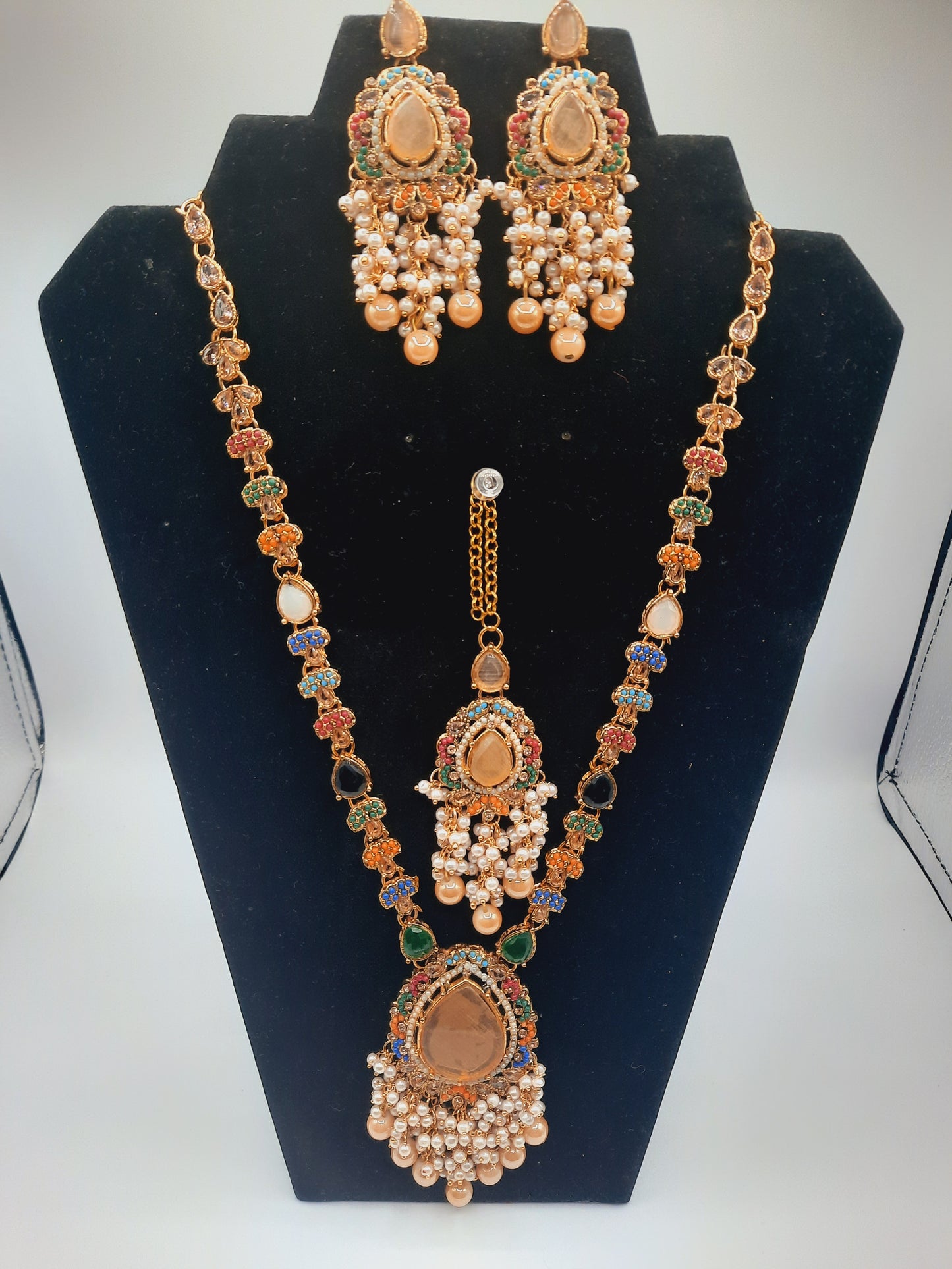Noratan Kundan maala set with earrings and teeka for modern brides - NATASHAHS