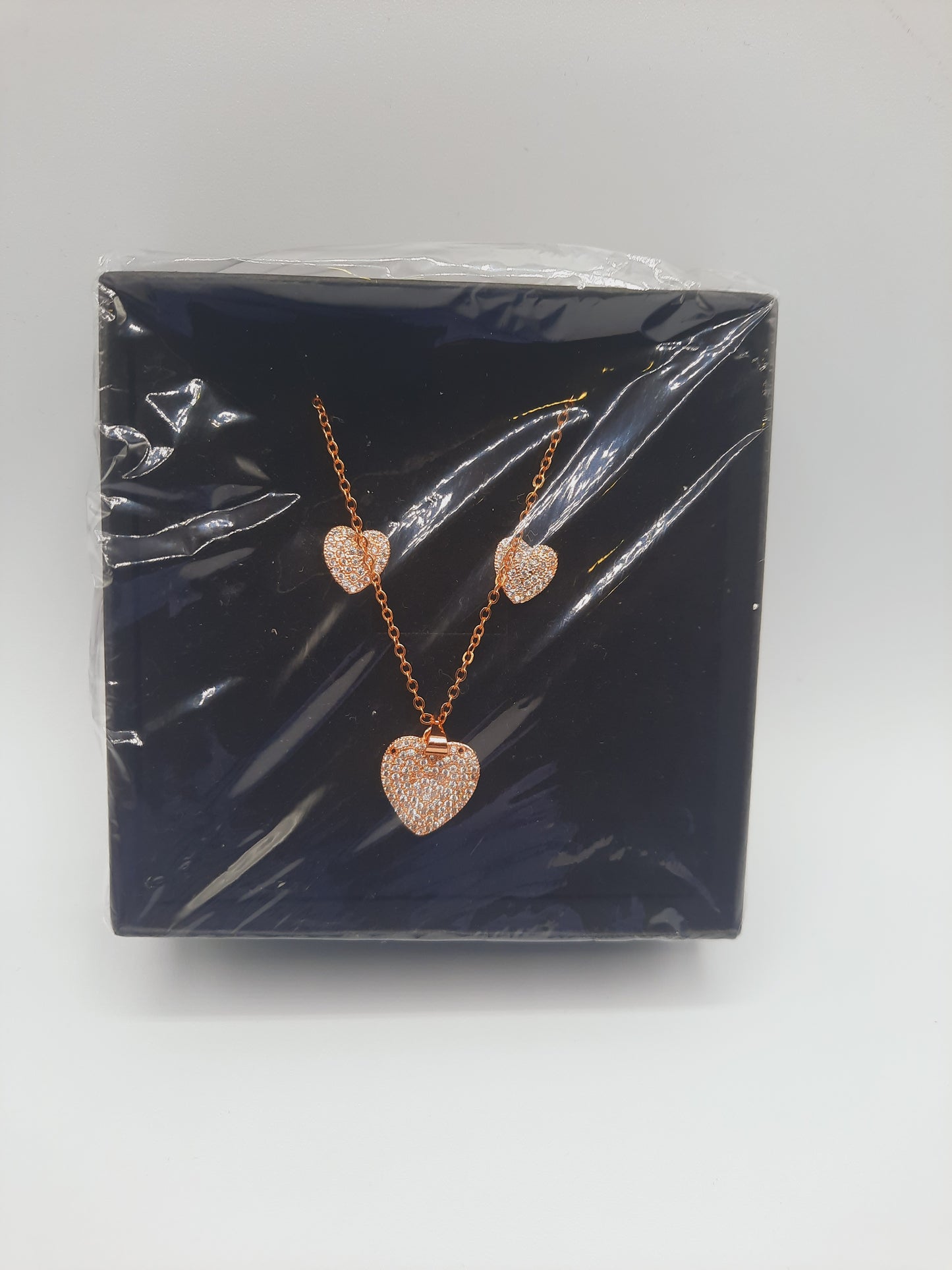 Gold plated heart shaped pendant and earrings set - NATASHAHS