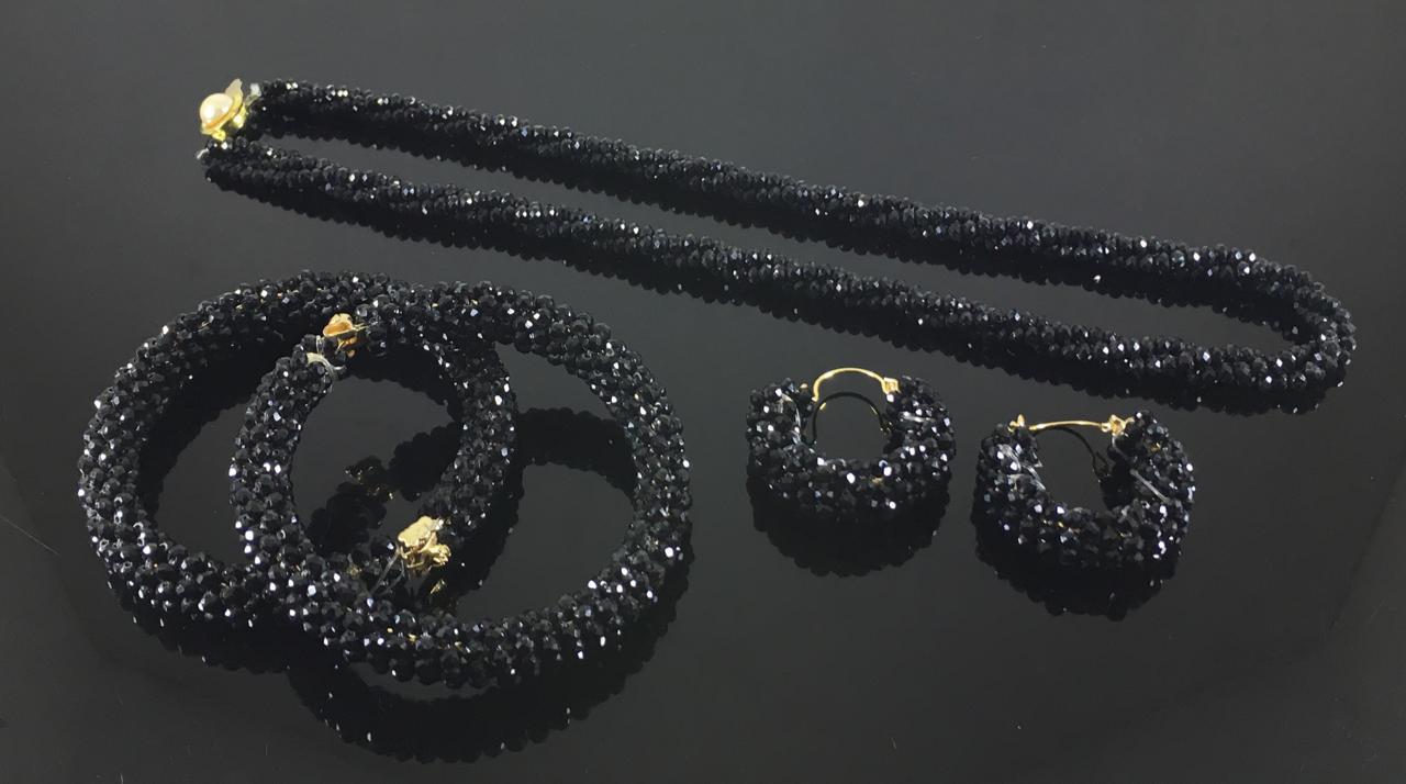 Elegant Style white Black & Green pearl sets for elegant ladies by Natashahs - NATASHAHS