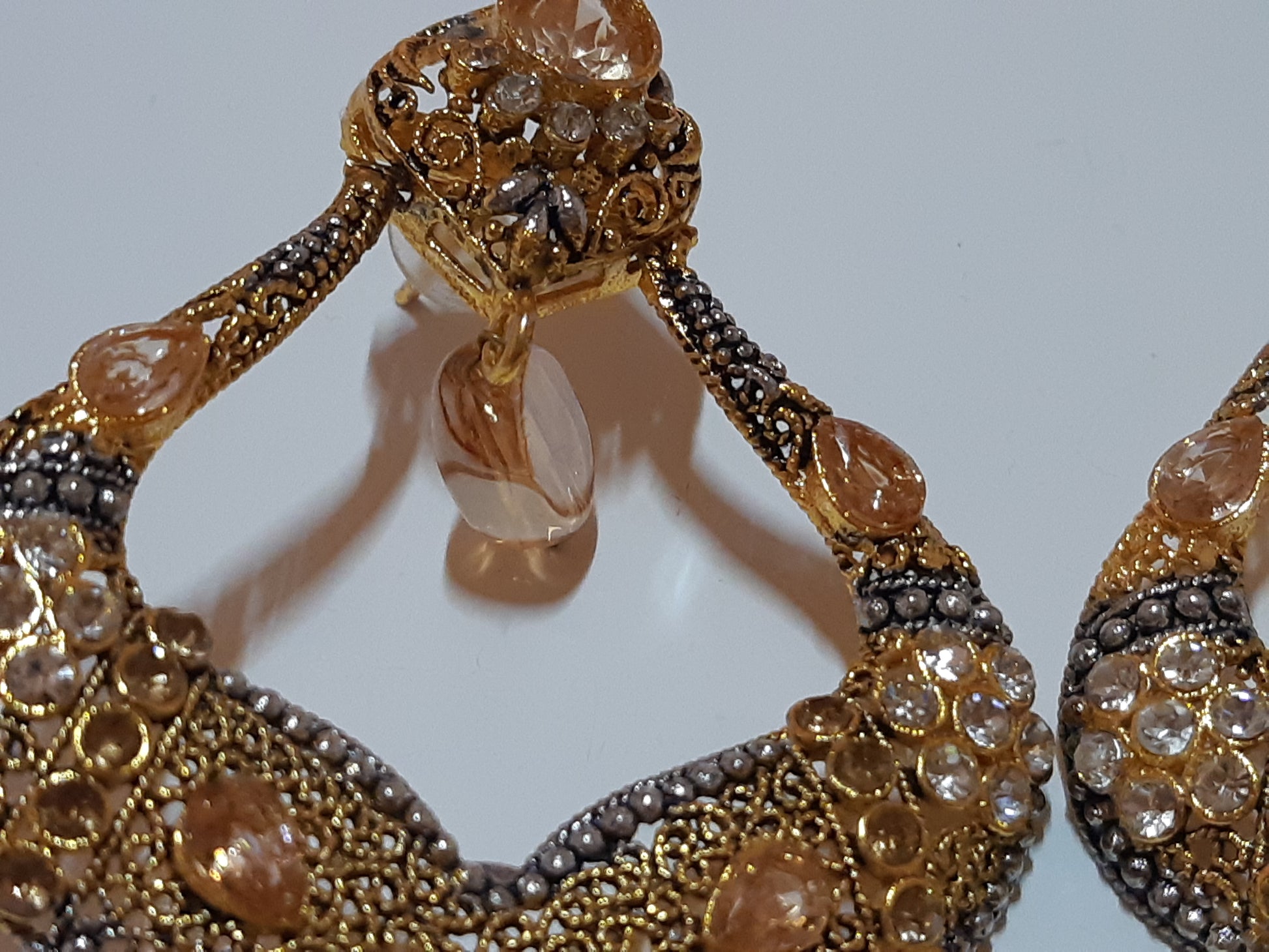 Golden stones Spade Style Earrings with Gold-plated Base - NATASHAHS