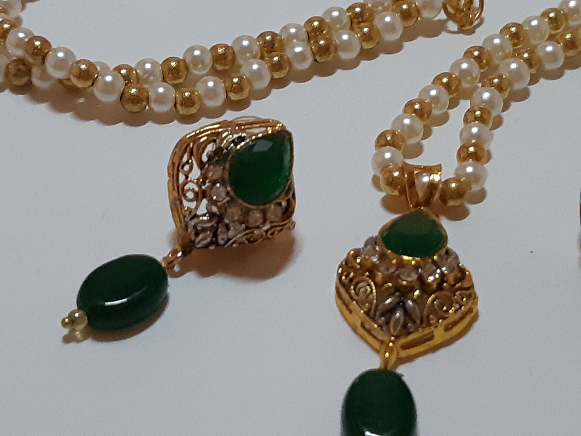 Green Golden Base Pendant Set - NATASHAHS