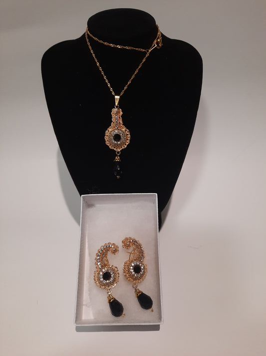 Golden Carrie design jewelry set - NATASHAHS