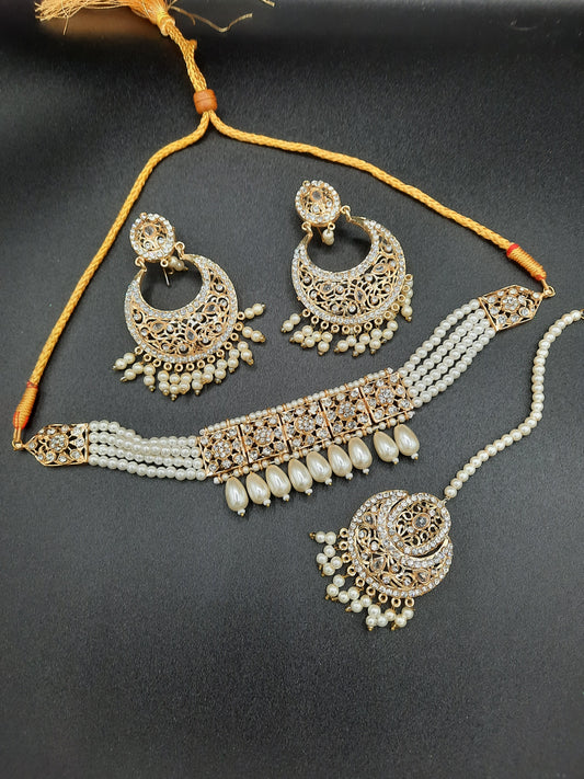 Hyderabadi gold plated jewelry set with choker, earrings &teeka - NATASHAHS