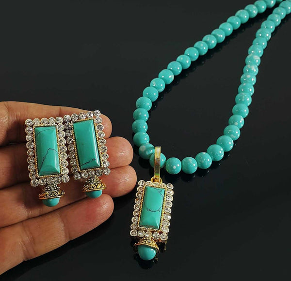 Glimpse in the Sun Golden Base Pendant Set - NATASHAHS