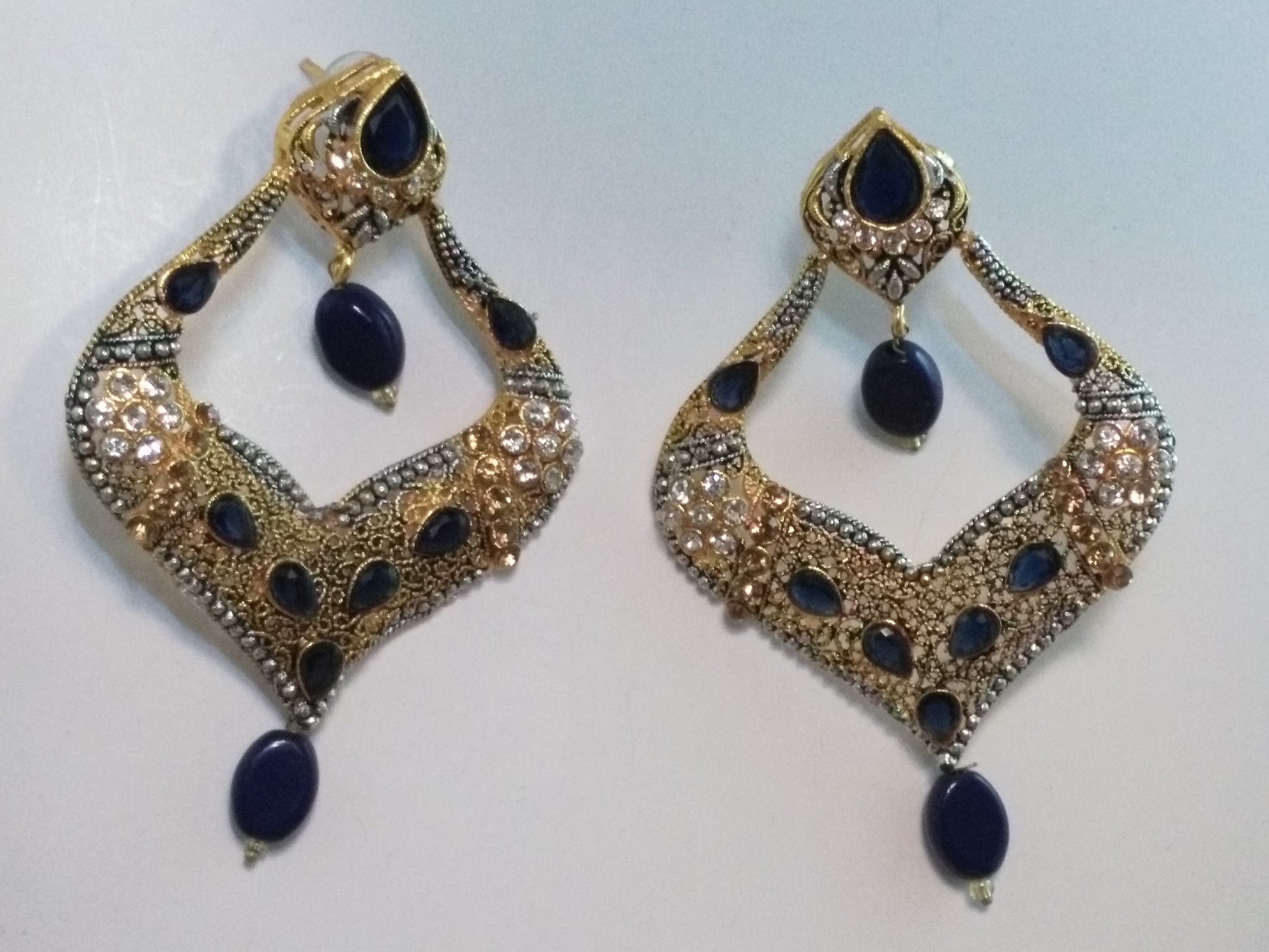 Golden stones Spade Style Earrings with Gold-plated Base - NATASHAHS