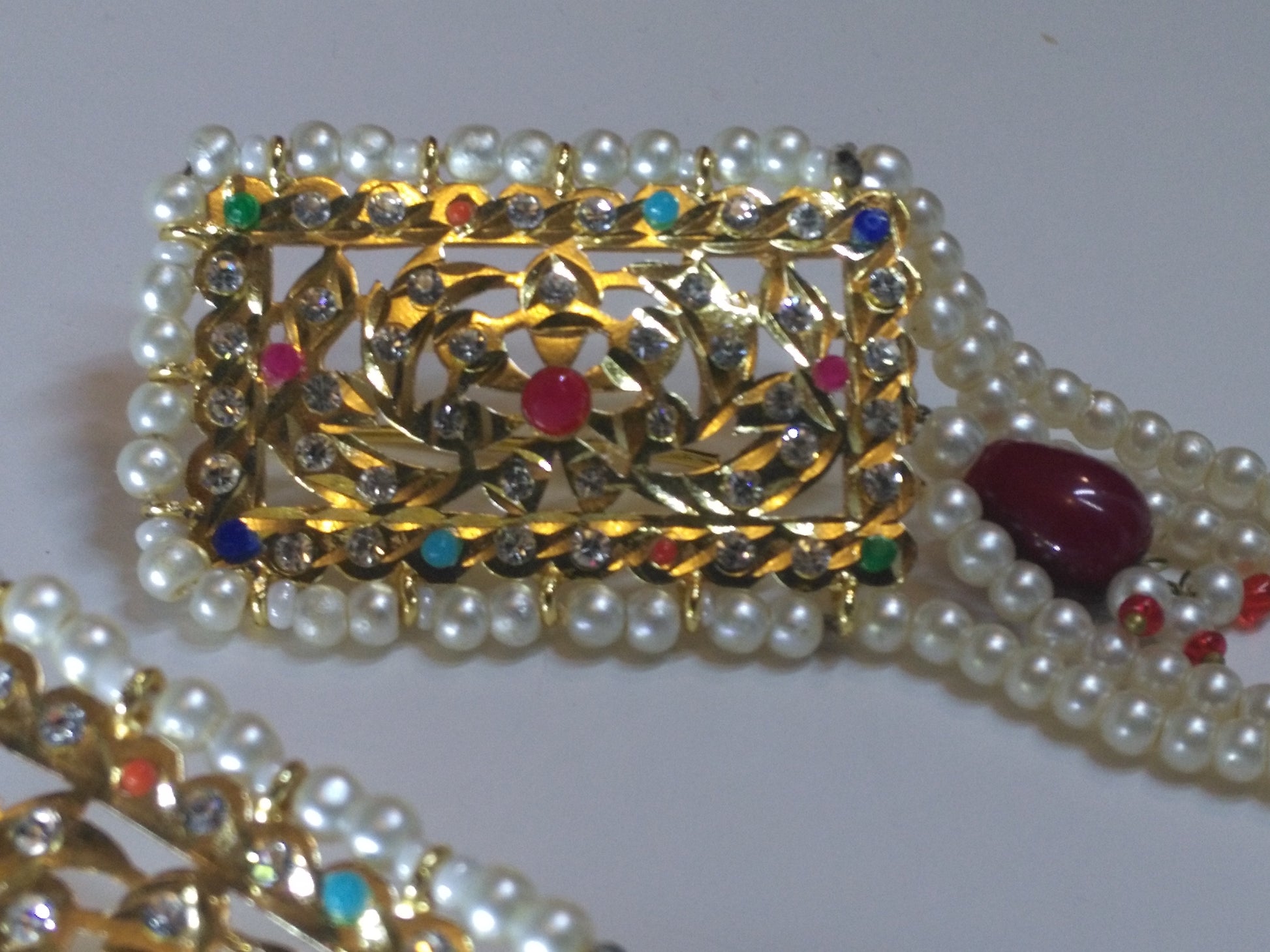 GOLDEN BASE EARRINGS - NATASHAHS