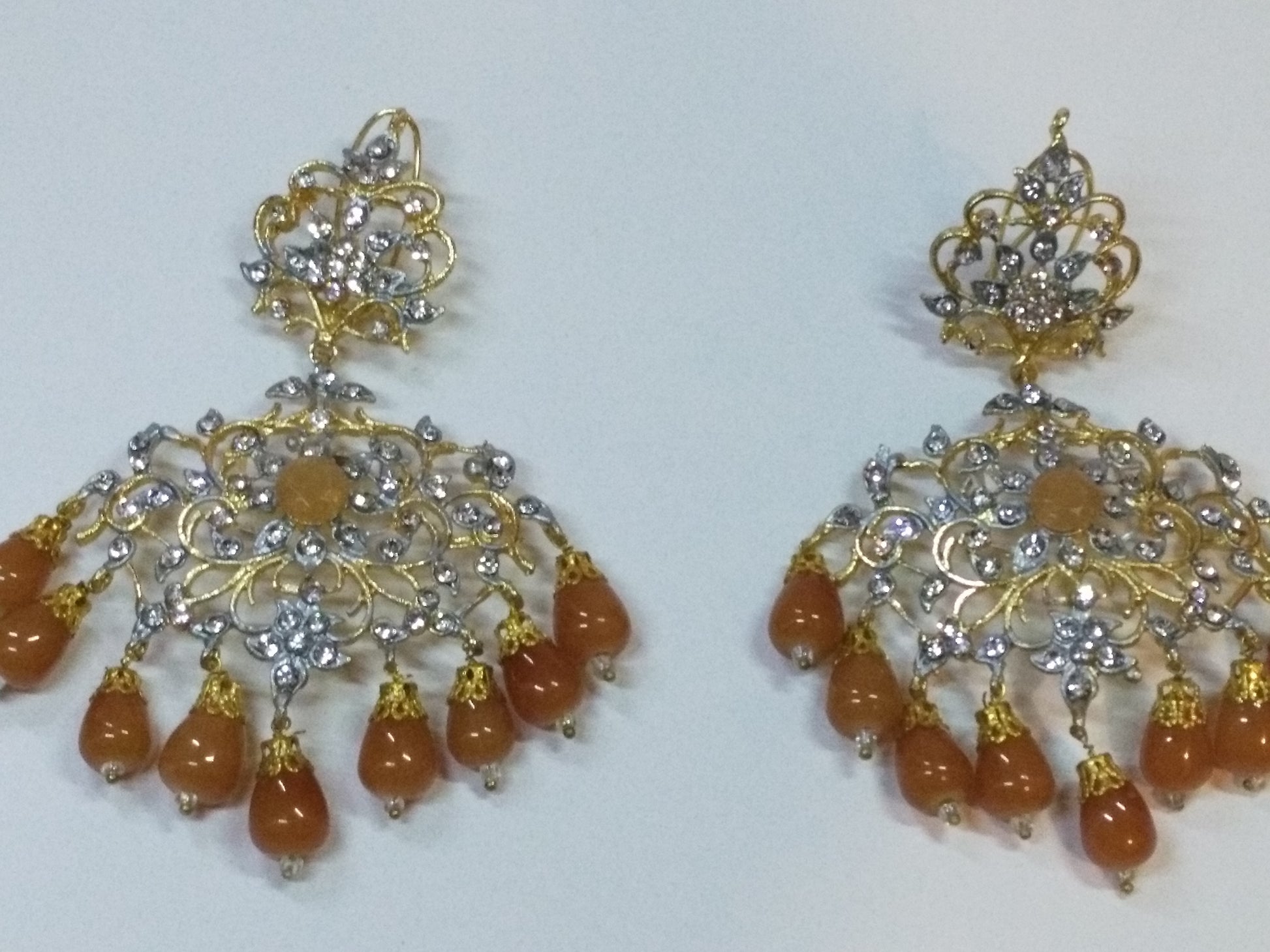 LIGHT BROWN ROYAL STYLE EARRINGS FOR ROYAL PEOPLE - NATASHAHS